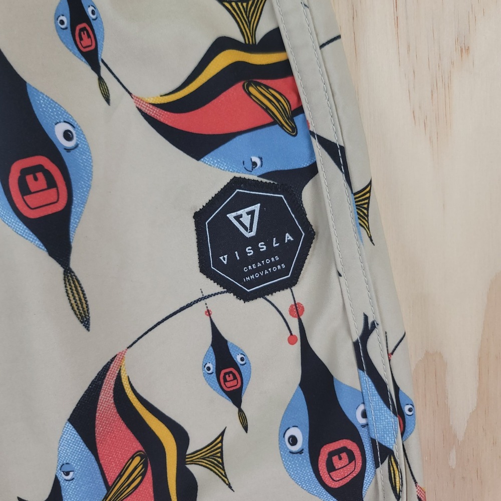 Vissla Board Shorts Mens 34 Beige Angler Fish Upcycle Coconut Poly Stretch - Picture 4 of 7